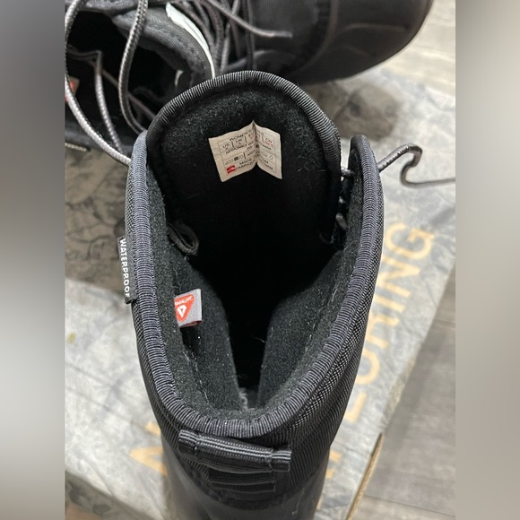 Women’s The North Face winter boots. Size 6. - Picture 3 of 5